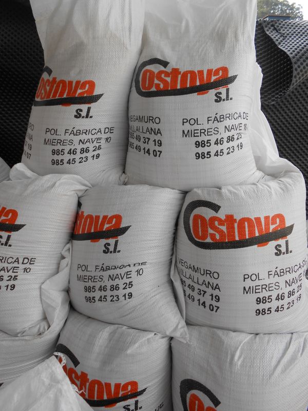 sacos pequeños de árido